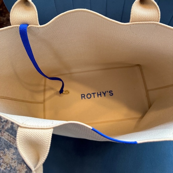 Rothy’s The Essential Tote – Sand / Neutral Beige - Picture 2 of 4